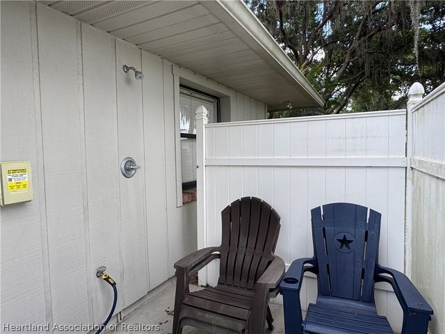 334 W F Street, Frostproof, FL 33843