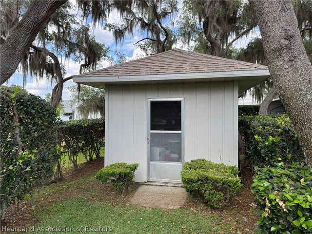 334 W F Street, Frostproof, FL 33843
