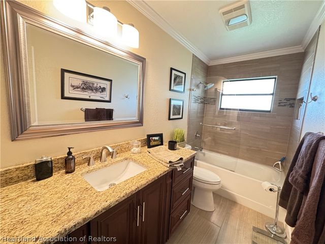 334 W F Street, Frostproof, FL 33843