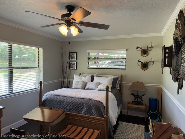 334 W F Street, Frostproof, FL 33843