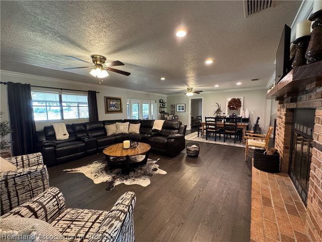 334 W F Street, Frostproof, FL 33843