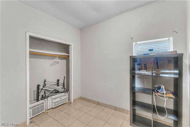 3305 Roanoke Avenue, Cleveland, OH 44109