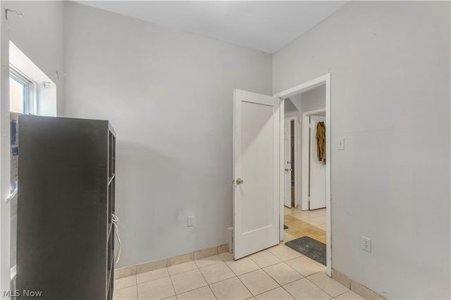 3305 Roanoke Avenue, Cleveland, OH 44109