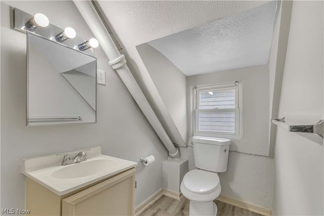 3305 Roanoke Avenue, Cleveland, OH 44109