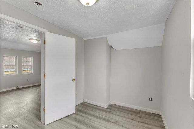 3305 Roanoke Avenue, Cleveland, OH 44109