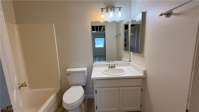 1381 East University Avenue 311, Las Vegas, NV 89119