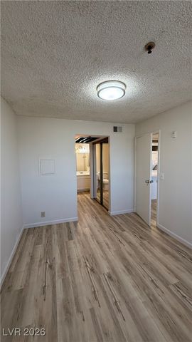 1381 East University Avenue 311, Las Vegas, NV 89119