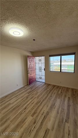 1381 East University Avenue 311, Las Vegas, NV 89119