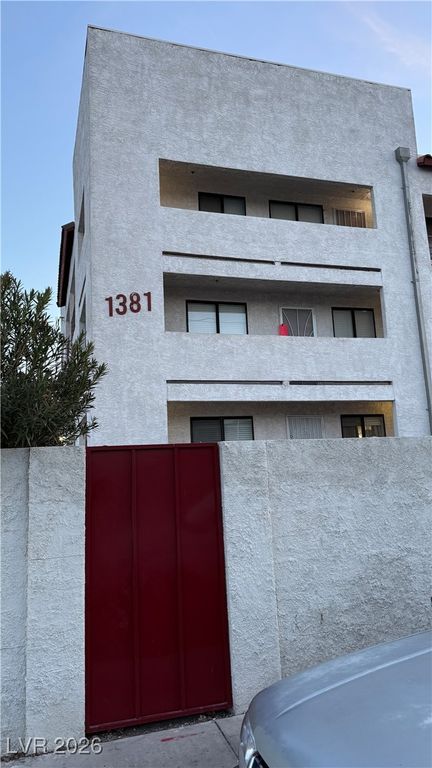 1381 East University Avenue 311, Las Vegas, NV 89119