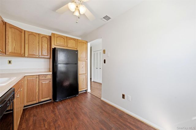 65 Harbor N, Amityville, NY 11701