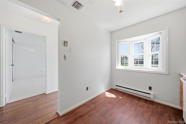 65 Harbor N, Amityville, NY 11701