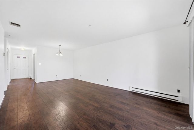 65 Harbor N, Amityville, NY 11701