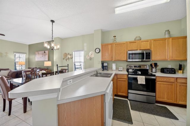 8538 CRYSTAL COVE LOOP, Kissimmee, FL 34747