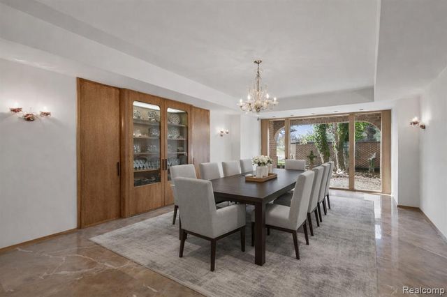 3317 W Shore Drive, Orchard Lake, MI 48324