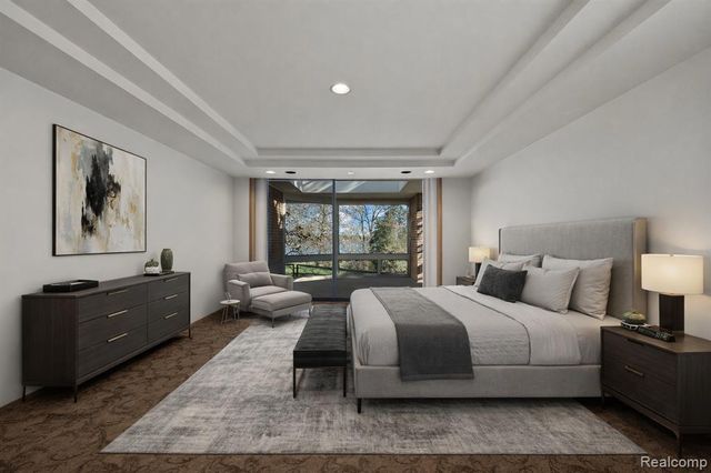 3317 W Shore Drive, Orchard Lake, MI 48324