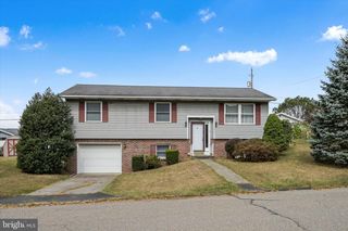 515 MAPLE ST, Pottsville, PA 17901