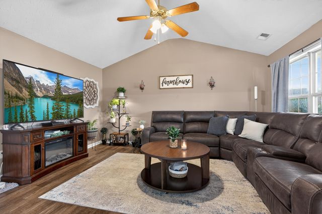 405 Village Parkway, Nicholasville, KY 40356