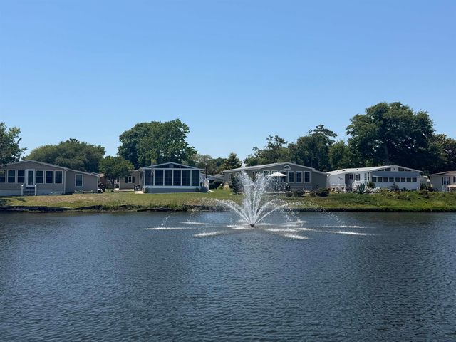 368 East Lake Dr., Surfside Beach, SC 29575