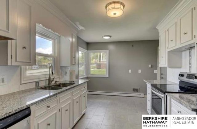 11631 N 156th Street, Bennington, NE 68007