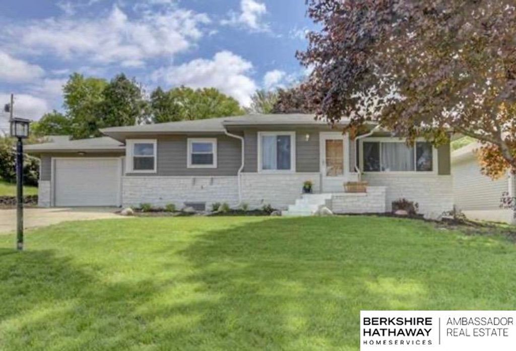 11631 N 156th Street, Bennington, NE 68007