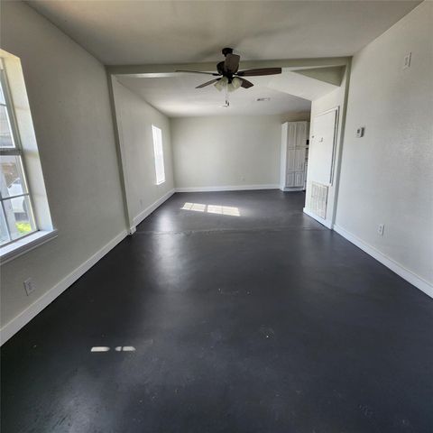 4710 Pelican Street 1, Hitchcock, TX 77563