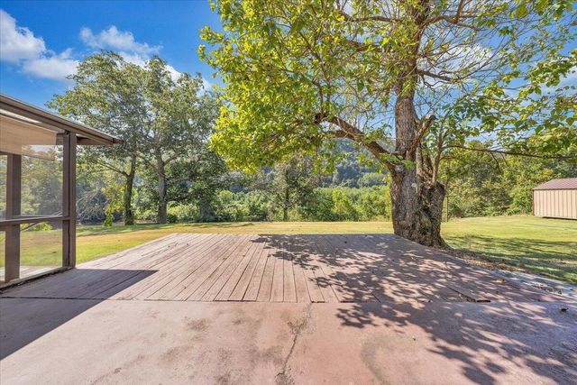 2015 Evergreen RD, Covington, VA 24426