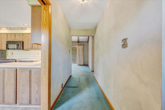 2015 Evergreen RD, Covington, VA 24426