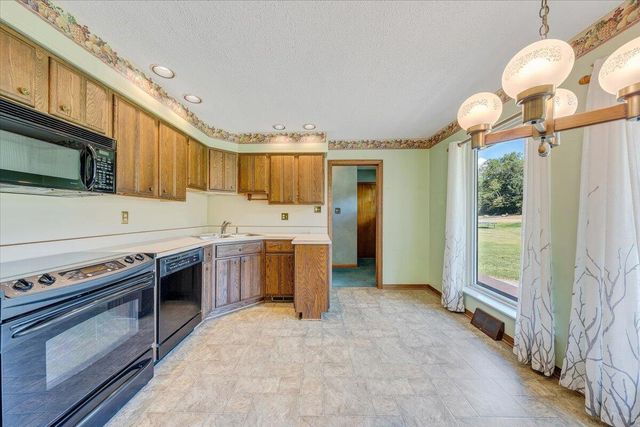 2015 Evergreen RD, Covington, VA 24426