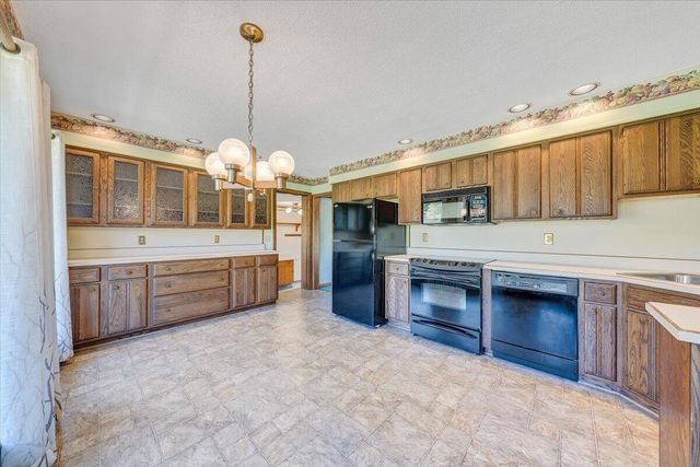 2015 Evergreen RD, Covington, VA 24426