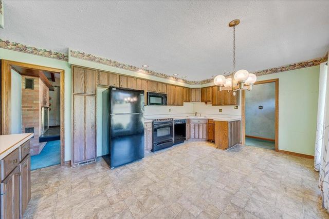 2015 Evergreen RD, Covington, VA 24426