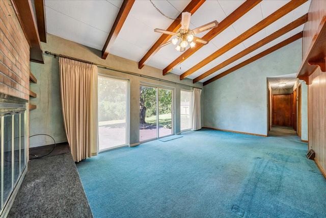 2015 Evergreen RD, Covington, VA 24426