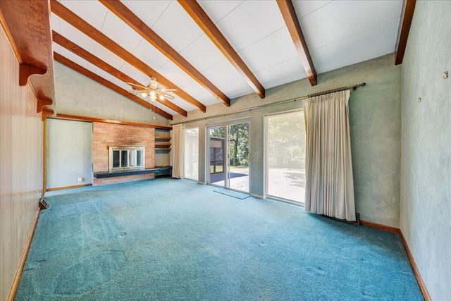 2015 Evergreen RD, Covington, VA 24426