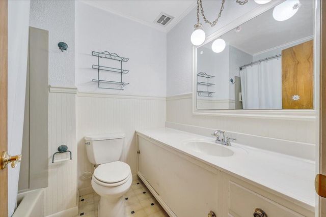 2015 Evergreen RD, Covington, VA 24426