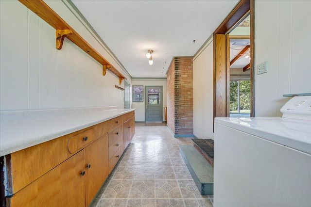 2015 Evergreen RD, Covington, VA 24426