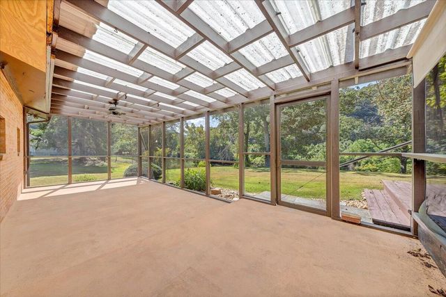 2015 Evergreen RD, Covington, VA 24426