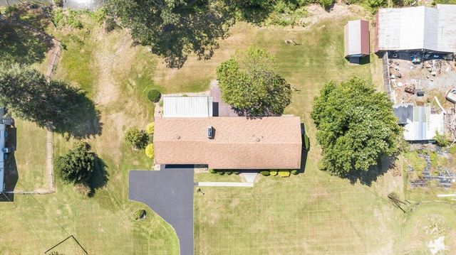 2015 Evergreen RD, Covington, VA 24426