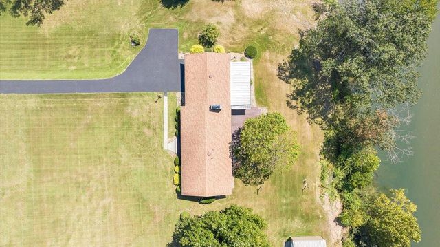 2015 Evergreen RD, Covington, VA 24426