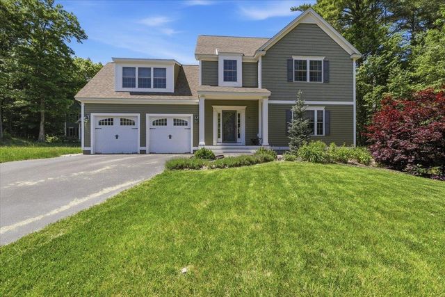 18 Hawthorne Drive, Auburn, NH 03032