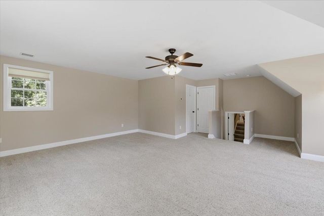 18 Hawthorne Drive, Auburn, NH 03032