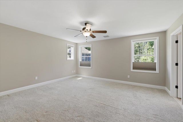 18 Hawthorne Drive, Auburn, NH 03032