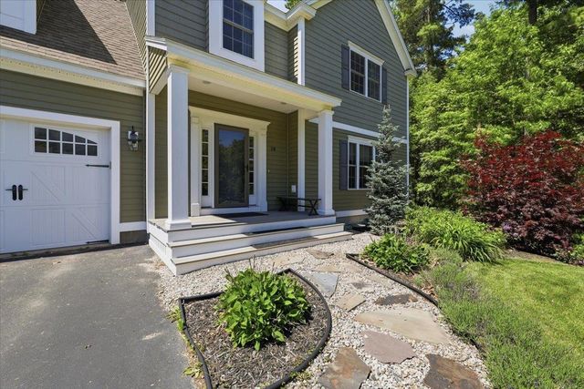 18 Hawthorne Drive, Auburn, NH 03032