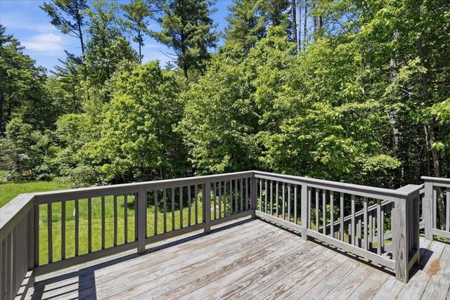 18 Hawthorne Drive, Auburn, NH 03032