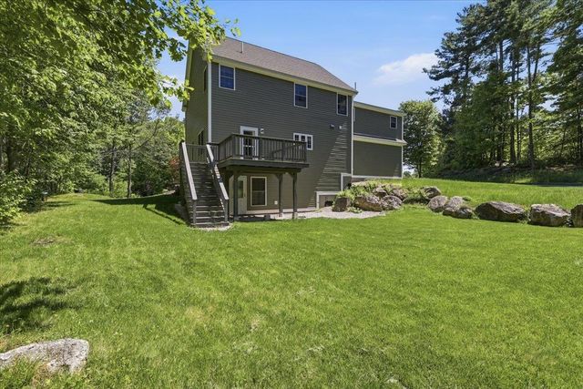 18 Hawthorne Drive, Auburn, NH 03032