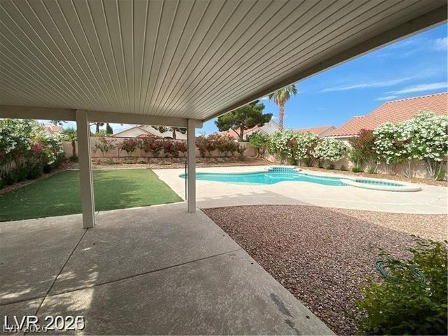 6623 Star Glow Court, Las Vegas, NV 89118