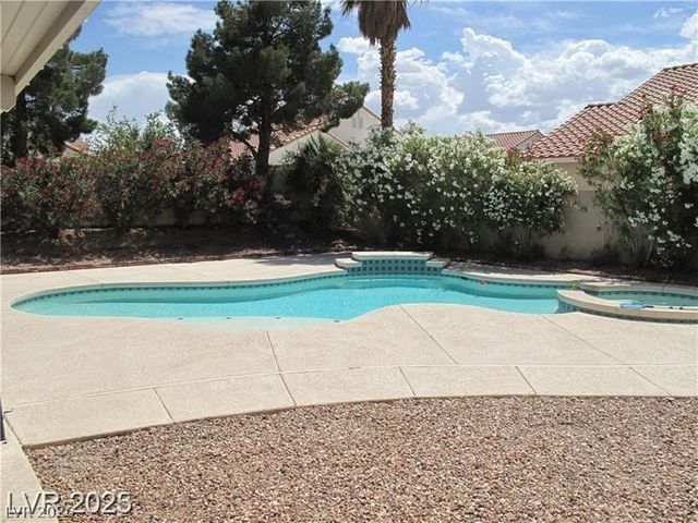 6623 Star Glow Court, Las Vegas, NV 89118