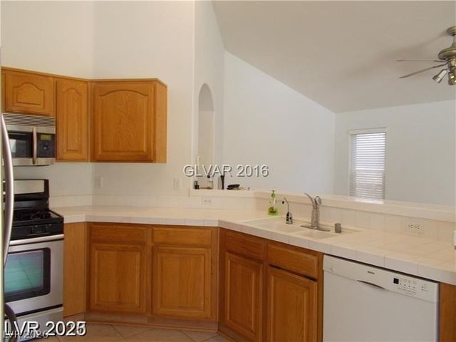 6623 Star Glow Court, Las Vegas, NV 89118