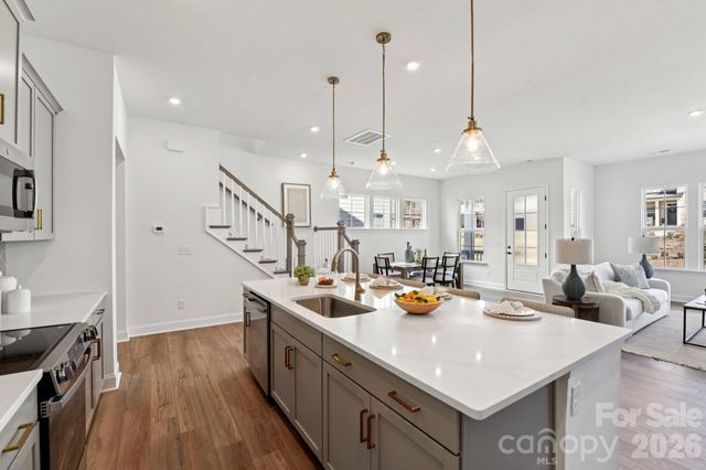 7422 Westrow Avenue, Charlotte, NC 28278