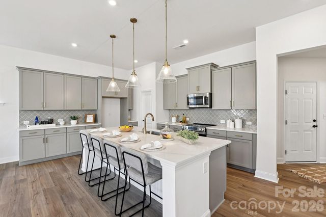 7422 Westrow Avenue, Charlotte, NC 28278