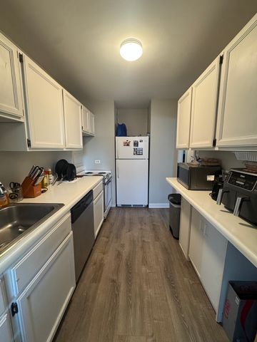 336 W Wellington Avenue 1001, Chicago, IL 60657