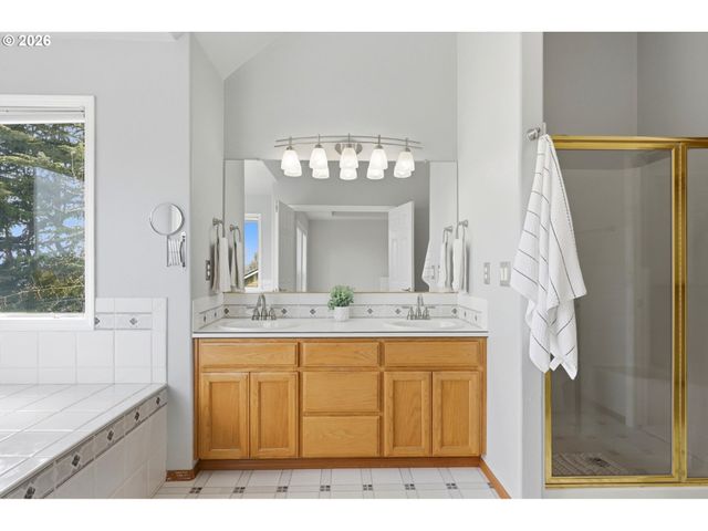 23760 Sw SCOTT RIDGE Ter, Sherwood, OR 97140